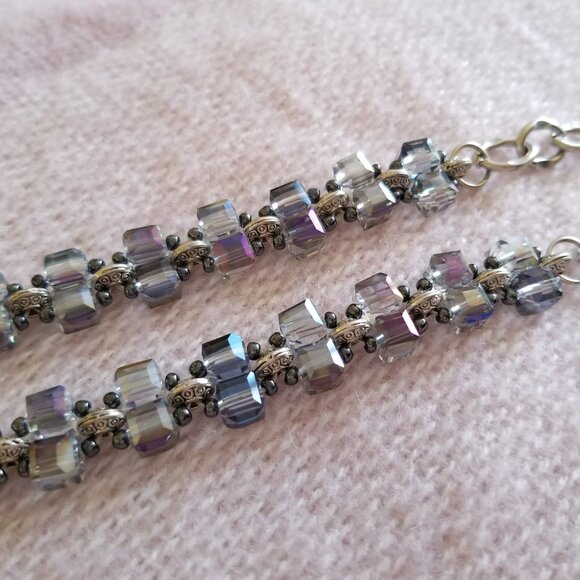 New handmade woven crystal bracelet with iridescent crystal cube beads - Picture 7 of 10